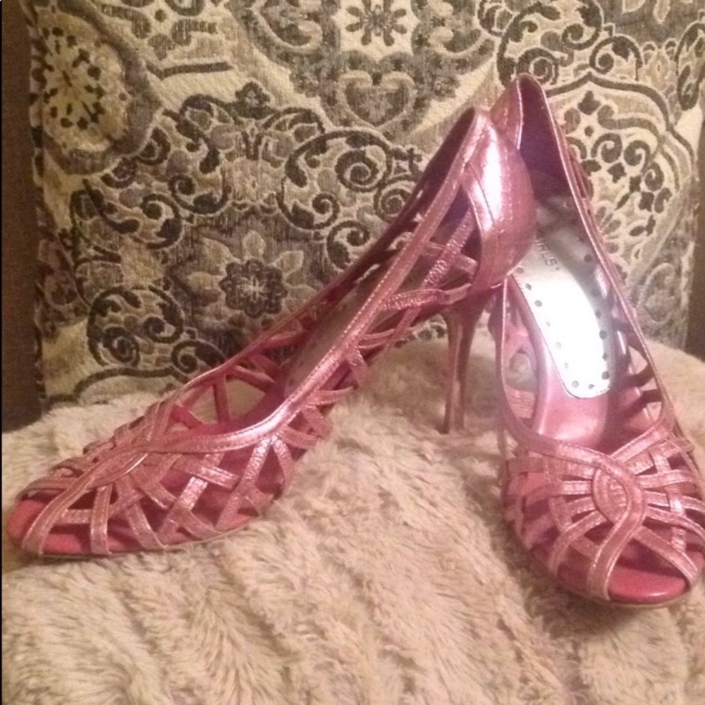 BCBG Peep Toe Heels / Metallic Pink